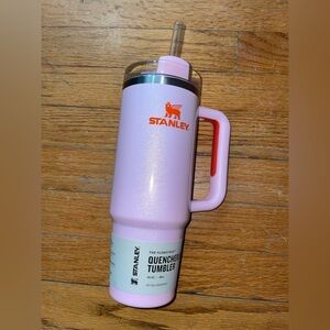 Stanley Pink pearl sparkle Quencher Tumbler, straw included NWT